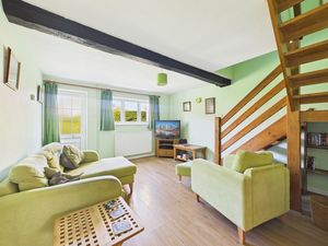 Lounge- click for photo gallery